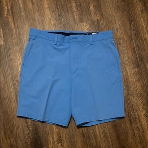 Vineyard Vines 8” performance shorts